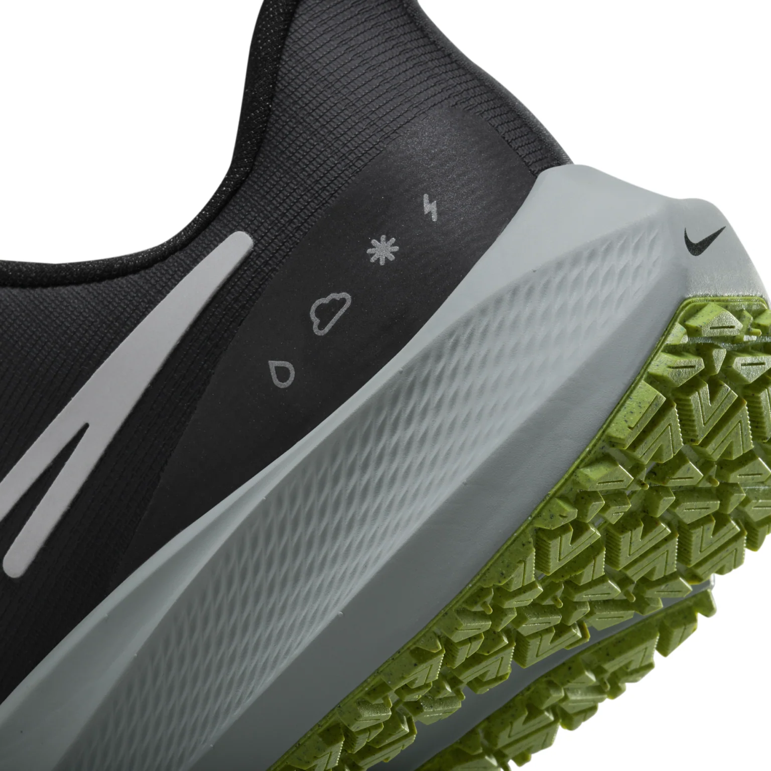 Nike Womens Pegasus 39 Shield Running - Image 4