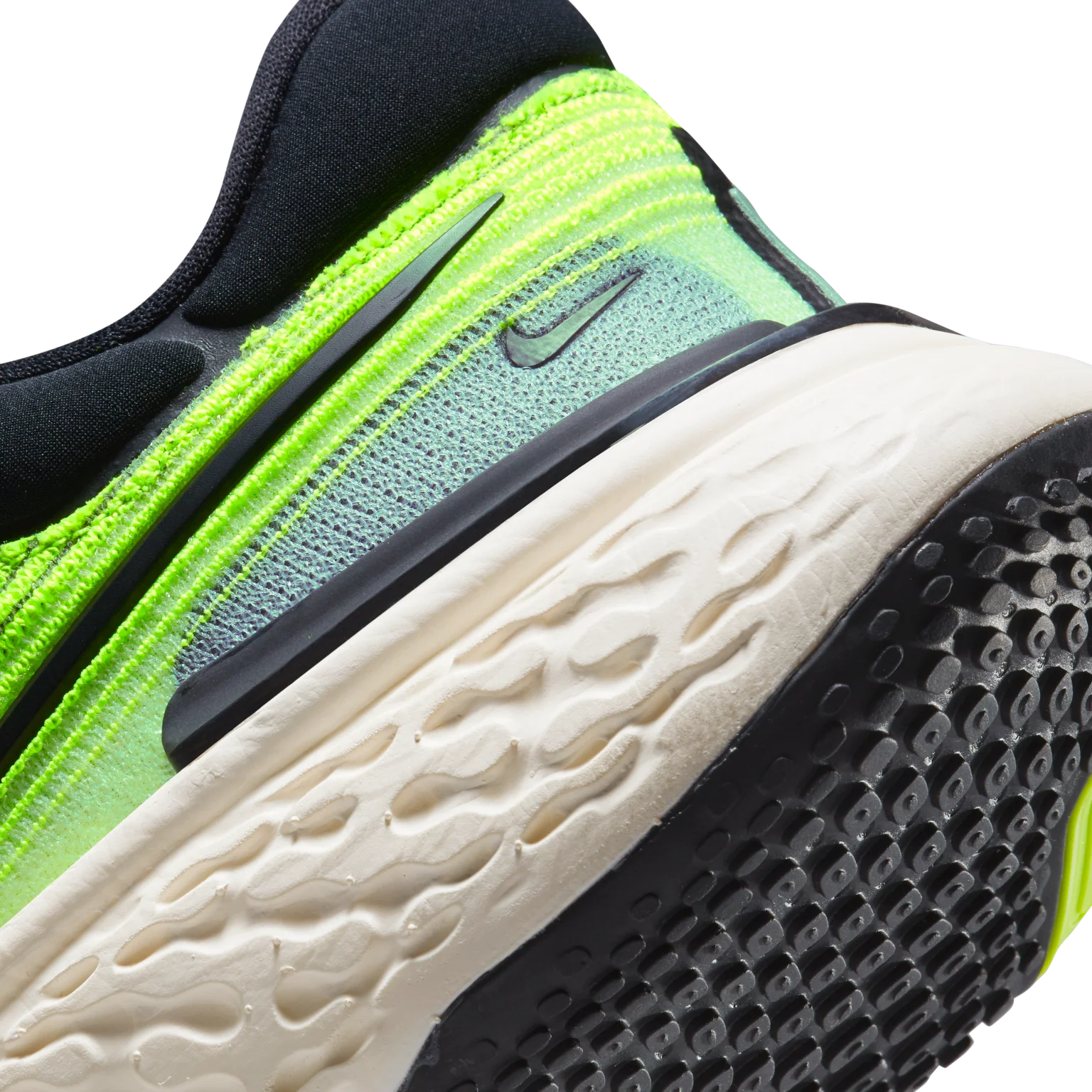 Nike ZoomX Invincible Run Flyknit Mens Running - Image 13