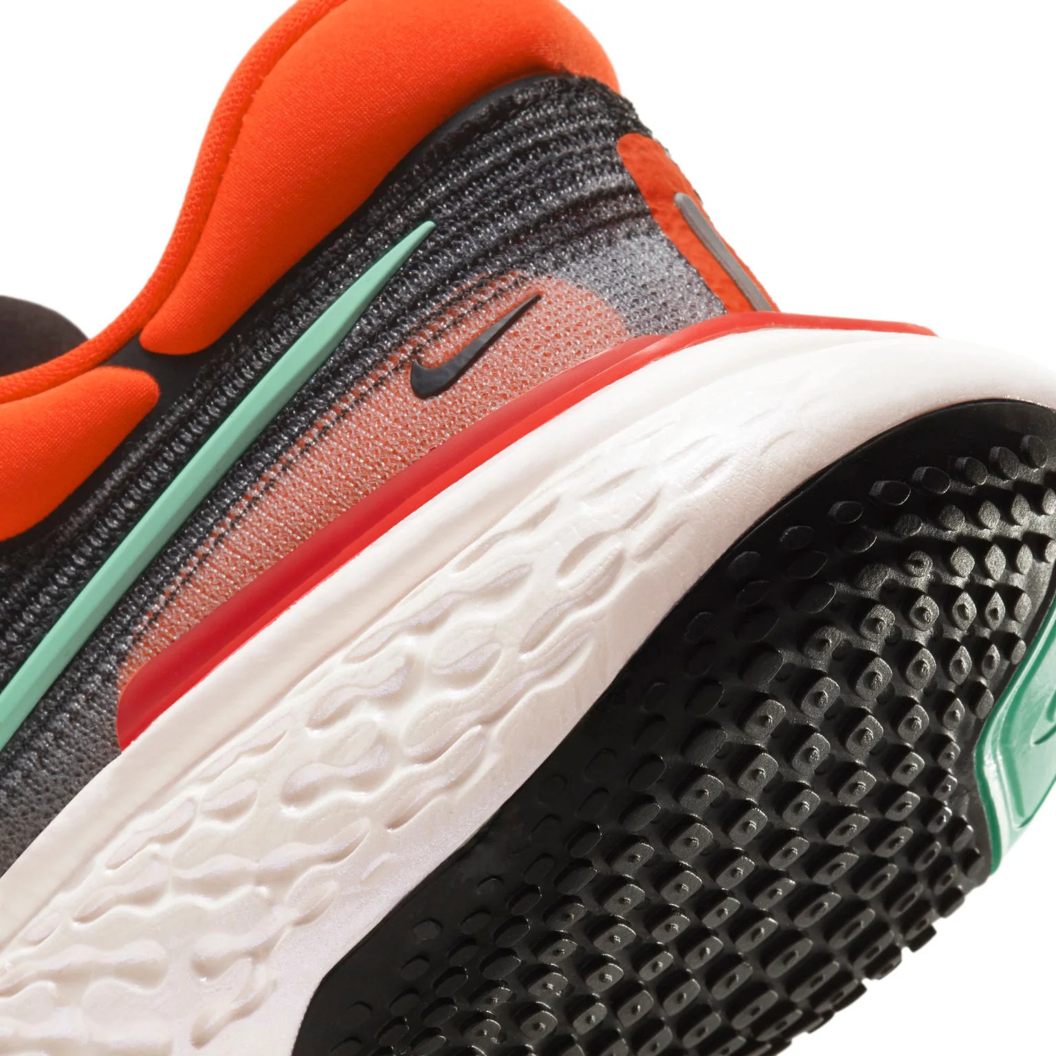 Nike ZoomX Invincible Run Flyknit Mens Running - Image 6